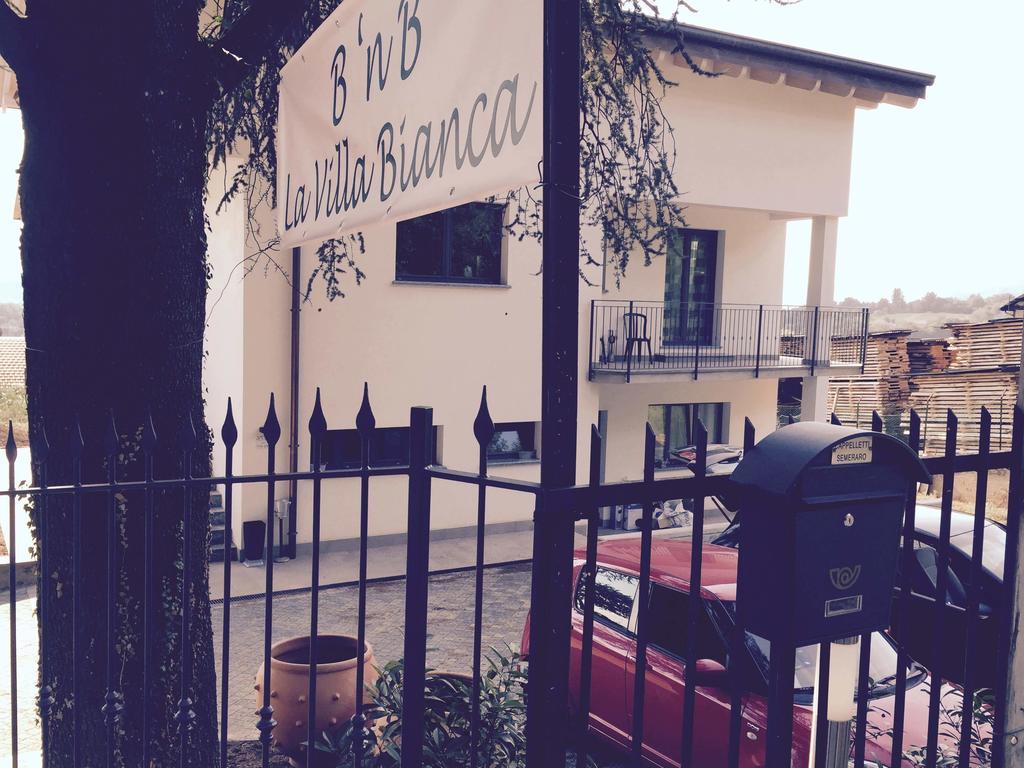 La Villa Bianca Guest House Cantu Exterior photo